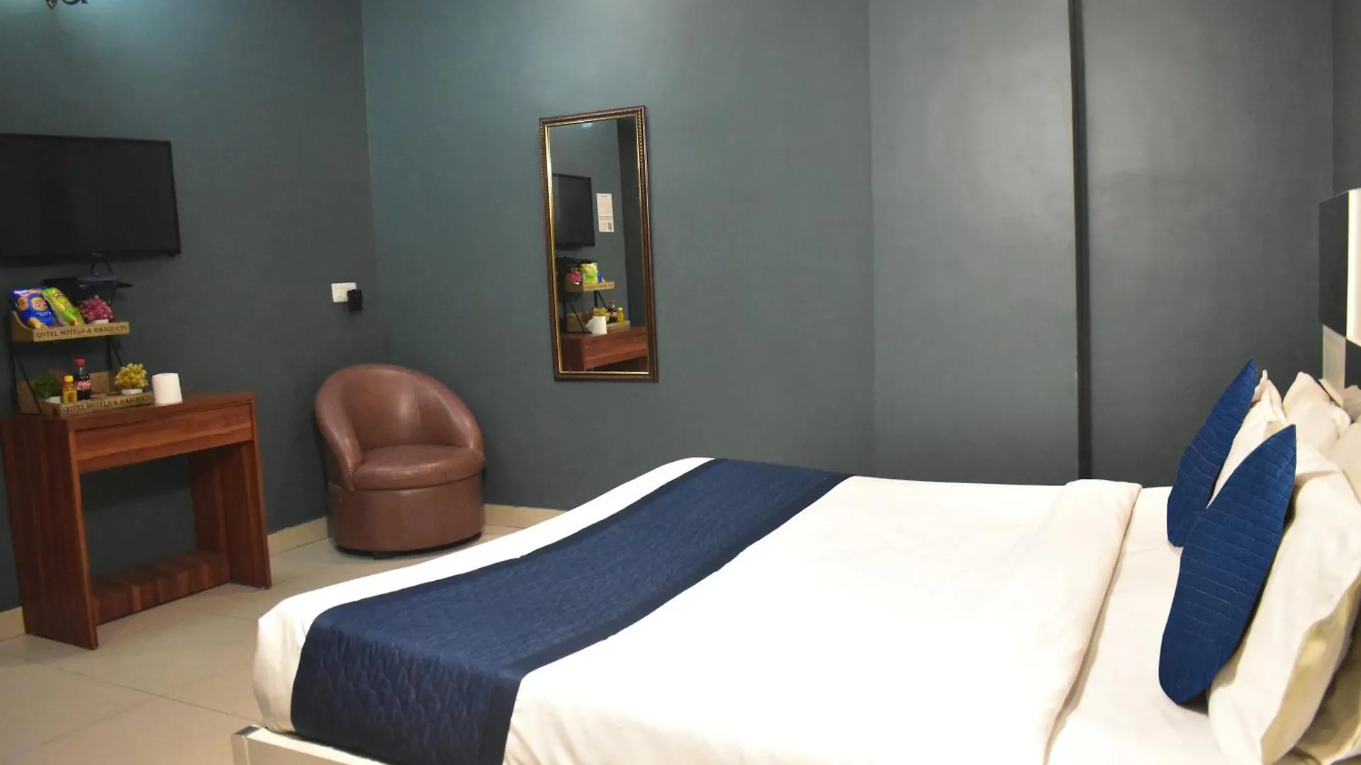 Qotel Comfort Church House Rohini Sector 15 Delhi