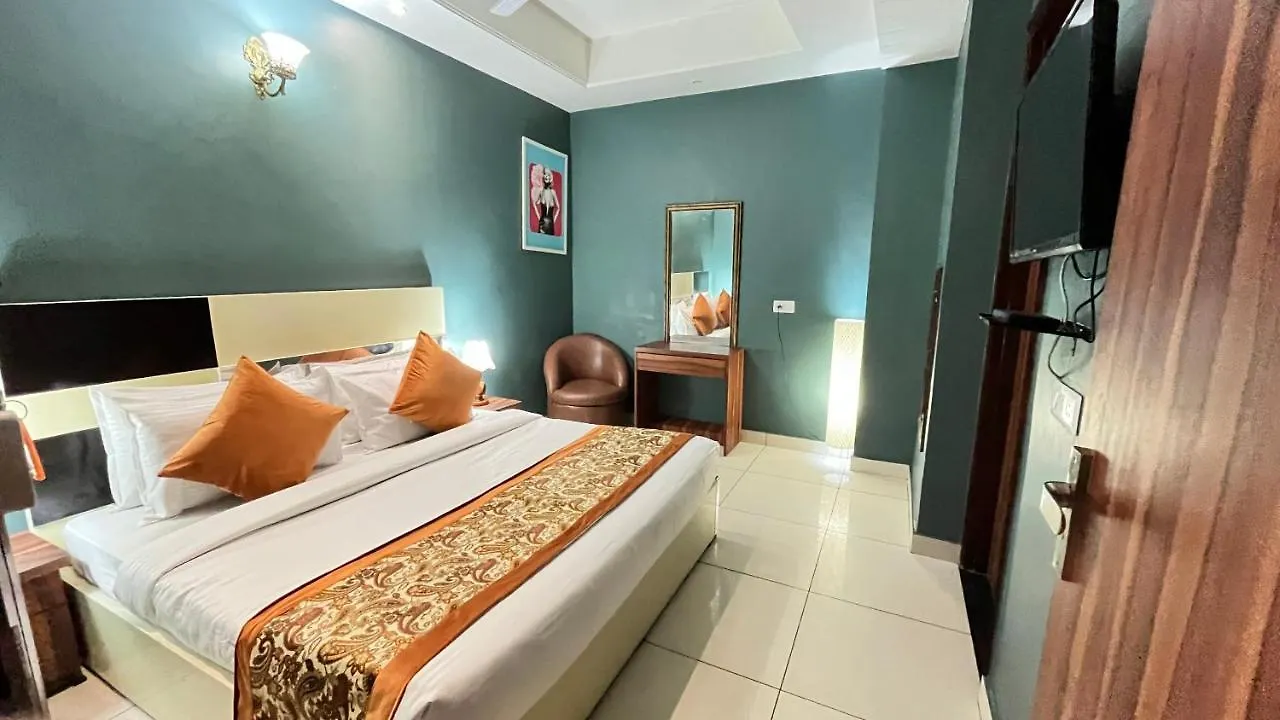 Qotel Comfort Church House Rohini Sector 15 Delhi  Otel